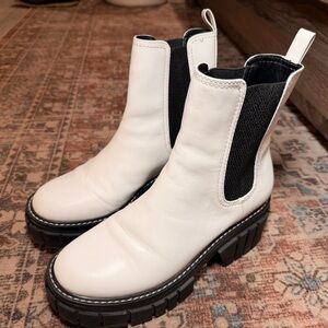 White Chunky Chelsea Boots Gianni bini